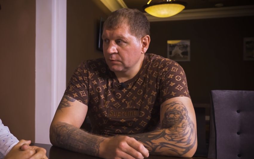 Александр Емельяненко: "Мне достаточно будет только зацепиться за Тарасова, и я его не отпущу"