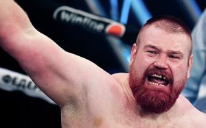 Дацик обмазался грязью и провел тренировку на природе