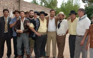 Фото: Серхио Мартинес на съемках аргентинского фильма "Pistoleros" (Бандиты)