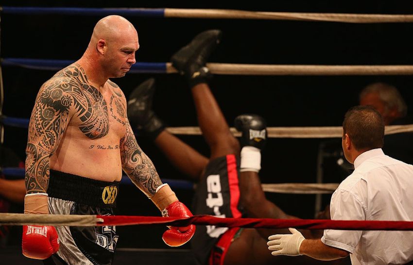 Браун вынудил WBA дать добро на бой за вакантный титул с Окендо