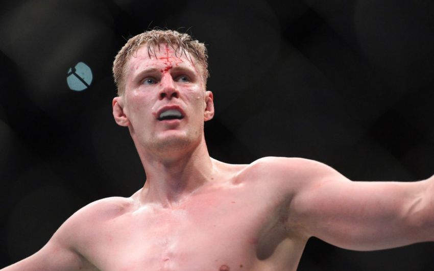 Александр Волков и Алистар Оверим могут возглавить турнир UFC в Москве