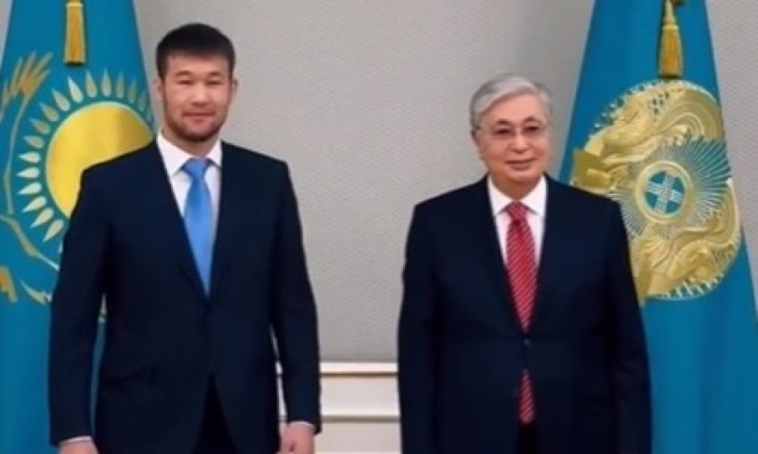Рахмонов рассказал, о чем говорил с президентом Казахстана