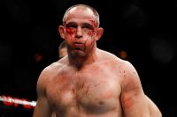 Алексей Олейник заявил, что UFC предлагали ему подраться в июне против соперника из топ-5