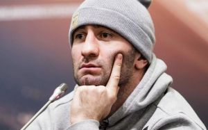 Умар Кремлев высказался о конфликте с Муратом Гассиевым: "Все ждали его бой, а он взял и сломал руку"