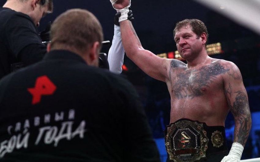 Александр Емельяненко - о спаррингах с Даудом Стхански: "Ему приходится постоянно убегать от меня по рингу"