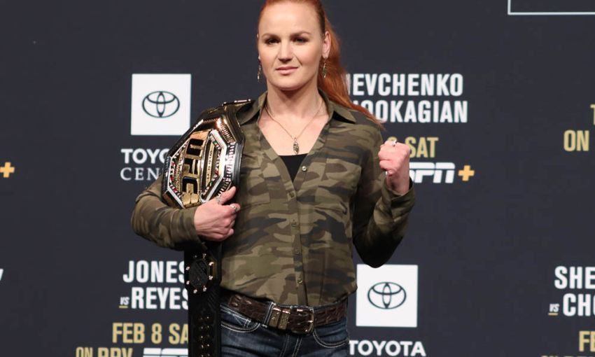 Валентина Шевченко травмирована и не сможет драться на UFC 251