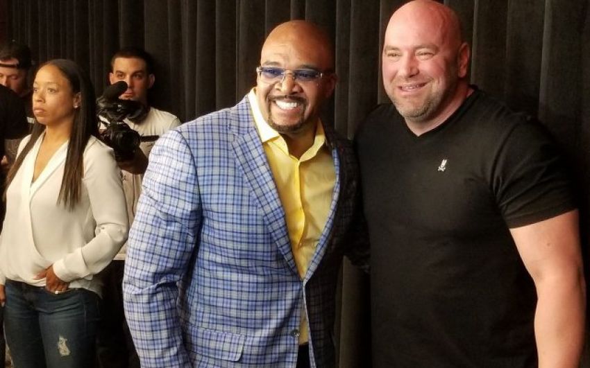 Дана Уайт анонсировал участие UFC в профессиональном боксе в 2018 году
