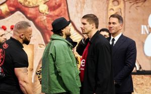 Владислав Сиренко поделился прогнозом на бой Усик - Верховен