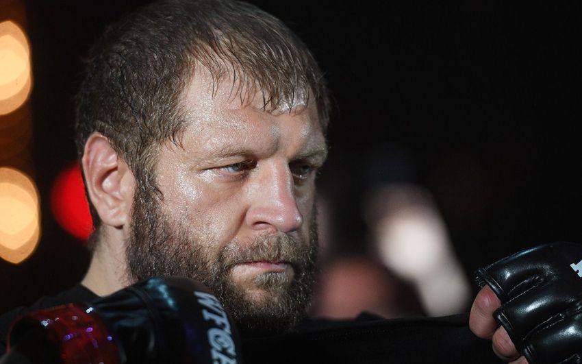 Александр Емельяненко рассказал о подготовке к бою с Дациком: "Сейчас организм вспоминает лучшее состояние и приходит в него"