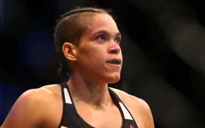 UFC 224: Аманда Нуньес избила Раккель Пенингтон