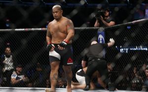 Марк Хант ответил на критику за подачу иска против UFC и Леснара