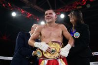 Денис Беринчик победил Эктора Сармиенто, в третий раз защитив титул WBO International