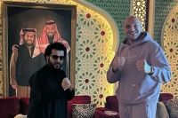 Турки Аль аш-Шейх и Тайсон Фьюри записали совместное видеообращение к Александру Усику: "Ты тратишь свое время на Скалу"