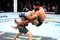 Видео боя Александр Волкановски - Яир Родригес UFC 290