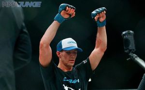 Рори Макдональд стал новым чемпионом Bellator в полусреднем весе
