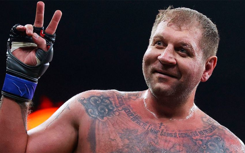 Александр Емельяненко обещает вернуться в бои: "До Нового года вы меня неоднократно увидите"