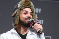 Джон Джонс поделился с Майком Перри секретом успеха в MMA