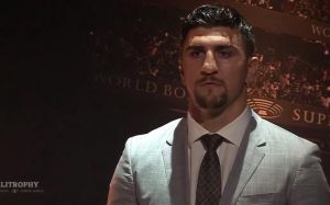 Хук: «Усик – фаворит WBSS, я взволнован, что проведу с ним первый бой»