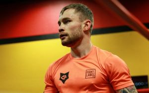 Карл Фрэмптон решил сменить весовую категорию?