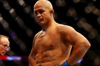 Слух: Джуниор Дос Сантос был уволен из UFC за отказ выходить на коротком уведомлении