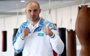 Дычко официально ушел в профи