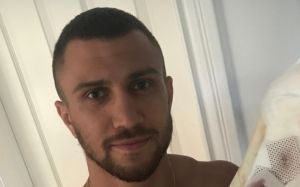Фредди Роуч: "Василий Ломаченко не должен проводить разминочный бой"