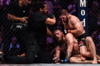 Хабиб Нурмагомедов досрочно победил Конора Макгрегора на UFC 229