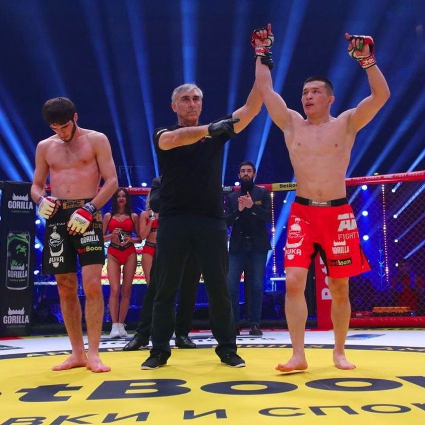 Видео боя Шамиль Бахачалиев – Сыймык Култаев AMC Fight Nights 110