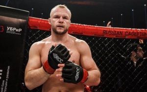 Александр Шлеменко: "Моя цель – не попробовать свои силы в UFC, а завоевать там пояс"