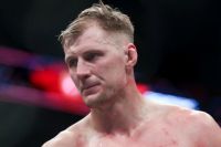 Волков подписал новый контракт с UFC перед боем с Туивасой