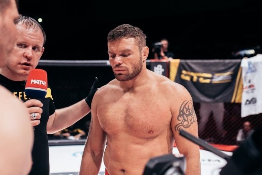 Анатолий Малыхин не сможет дебютировать в ONE Championship из-за коронавируса