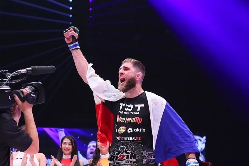 Чемпион Rizin Иржи Прохаска рассматривает бой за титул Bellator с Райаном Бейдером