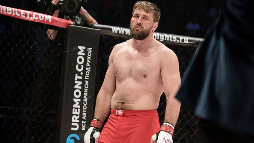 Виталий Минаков - о драке на турнире AMC Fight Nights Global: "Когда все начиналось, я сидел и смотрел на это с определенной долей иронии"