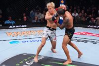 Алешандре Пантожа "задушил" дебютанта Кая Асакуру на UFC 310