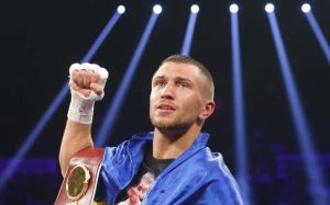 Василий Ломаченко - Рою Джонсу: "Я начал делать нестандартные движения после того, как увидел тебя в ринге"
