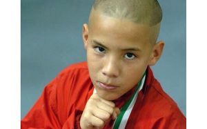 2004 год. Молодой любитель Оскар Вальдес на соревнованиях в Мексике. Категория до 40 кг