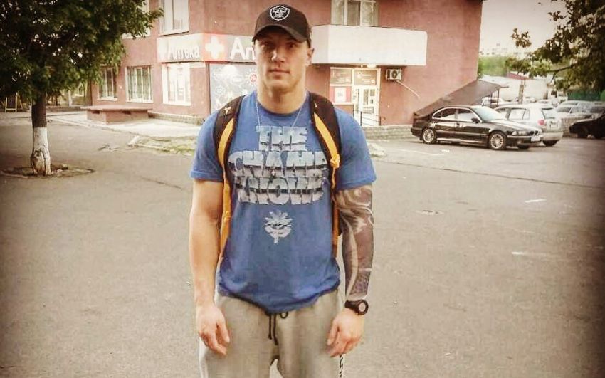 Супертяжеловес Владислав Сиренко дебютировал на профиринге