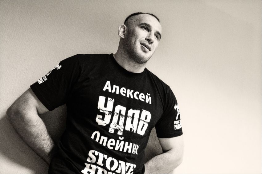 Алексей Олейник: «По новому контракту с UFC осталось четыре боя»