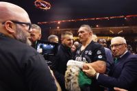 Промоутер Дюбуа объяснил, почему не верит в возращения Усика в первый тяжелый вес
