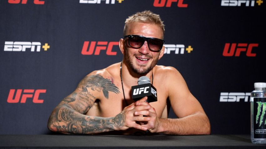 Ти Джей Диллашоу назвал лучшего бой UFC, это не Джон Джонс