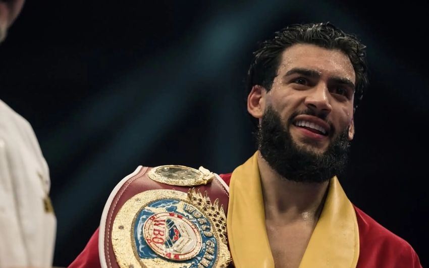Менеджер Алимханулы отреагировал на решение Шираза отказаться от титула WBO