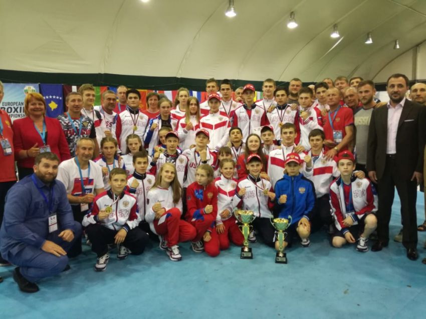 Сборная России по боксу завоевала 32 награды на первенстве Европы среди юношей и девочек 13-14 лет 