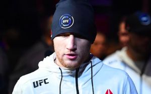 Джастин Гэтжи расстроен, что UFC анонсировали его бой с Фергюсоном 9 мая, не сообщив об этом ему