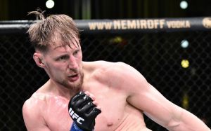 Александр Волков о рекорде Харриса: "7-7 в UFC – это неплохо, это большой опыт"