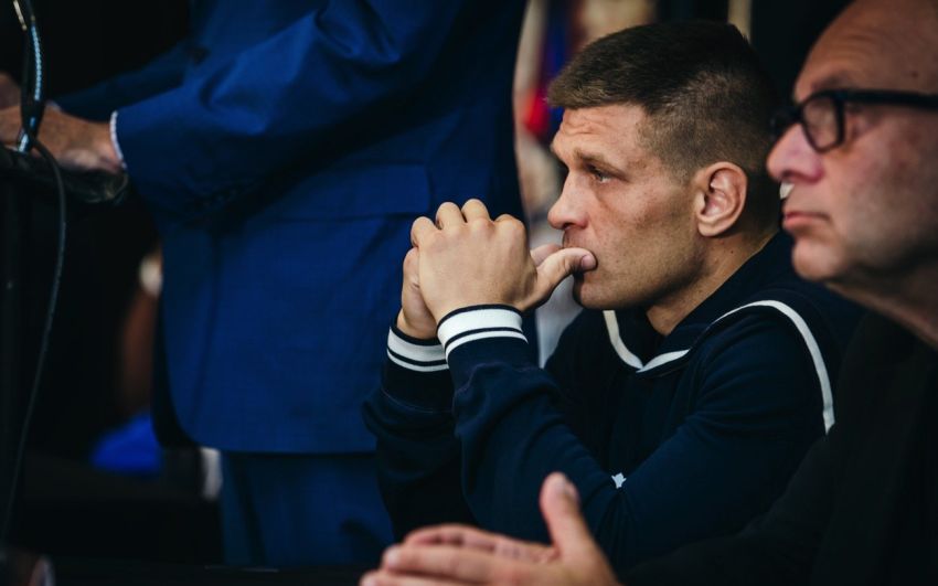 Сергей Деревянченко назвал четырех лучших средневесов