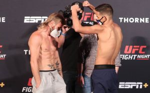 Видео боя Тим Эллиотт - Брэндон Ройвал UFC on ESPN 9