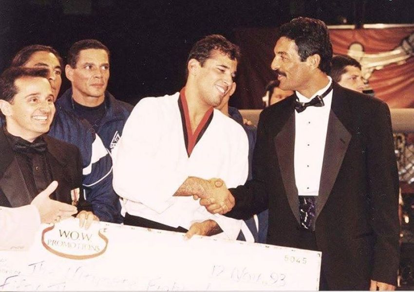 Этот день в истории: Ровно 23 года назад Ройс Грейси стал чемпионом турнира UFC 1