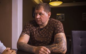 Александр Емельяненко: "Мне достаточно будет только зацепиться за Тарасова, и я его не отпущу"