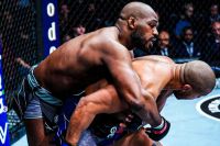 Джон Джонс уничтожил Гана и стал новым чемпионом тяжелого веса UFC