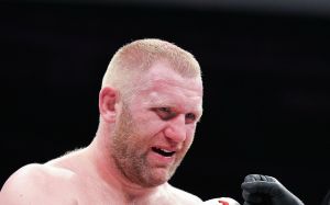Сергей Харитонов нокаутировал Осборна Мачиману, одержав вторую победу в профи-боксе